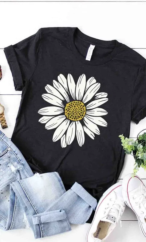 Daisy graphic tee